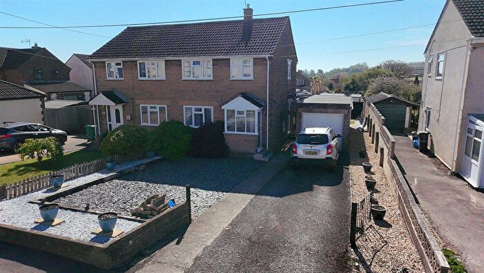 3 Bedroom Semi-detached House For Sale In Hitchen, Merriott- Village Location, TA16