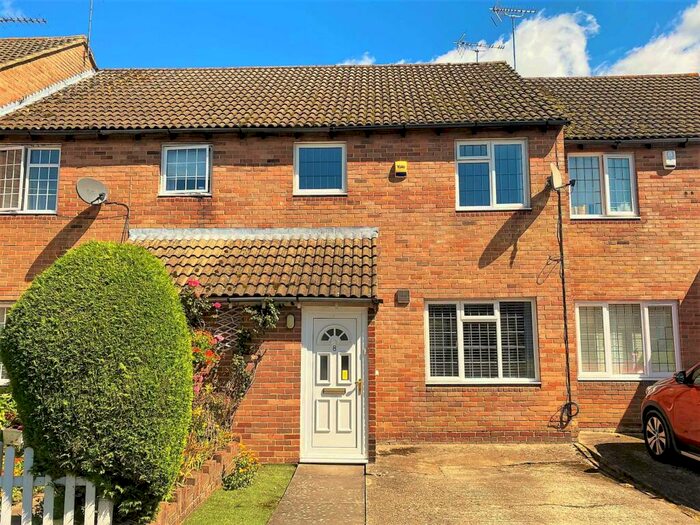 3 Bedroom Terraced House To Rent In Eliot Drive, Marlow, SL7