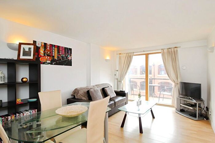 2 Bedroom Flat To Rent In Concordia Street, Leeds, West Yorkshire, LS1