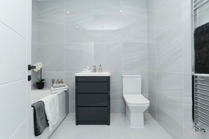 2 Bedroom Apartment To Rent In Canterbury, CT1