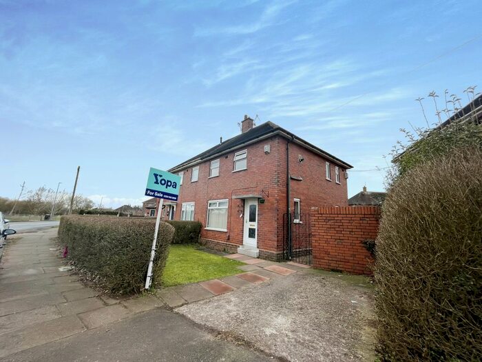 2 Bedroom Semi-Detached House For Sale In Waterside Drive, Newstead, Stoke-On-Trent, ST3