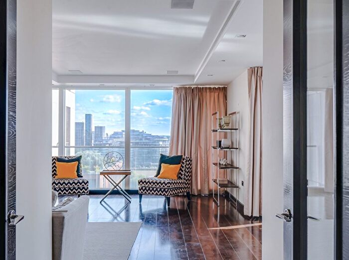 5 Bedroom Flat To Rent In Caro Point, Grosvenor Waterside, SW1W