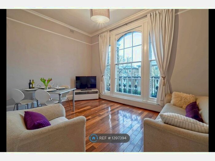 3 Bedroom Flat To Rent In Camden Road, London, NW1