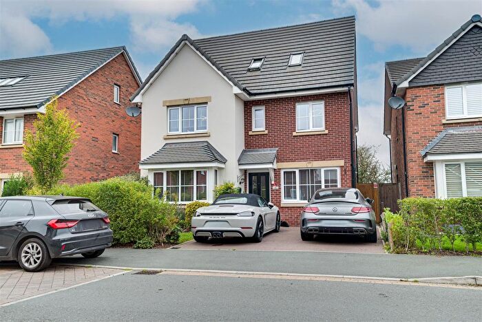 6 Bedroom Detached House For Sale In Thistle Way, Congleton, CW12
