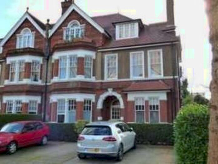 1 Bedroom Flat To Rent In Riverdale Gardens, Middlesex, Twickenham TW1