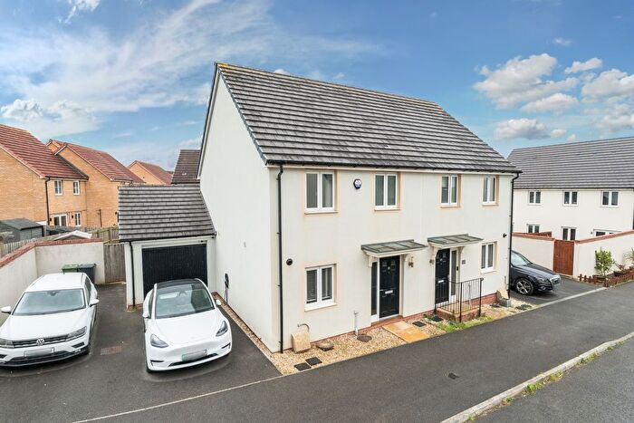 3 Bedroom Semi Detached House For Sale In Claypits Road, Roundswell, Barnstaple, Devon, EX31