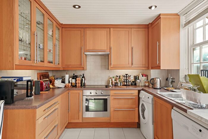 3 Bedroom Flat To Rent In Eagle House, St. Johns Wood Terrace, NW8