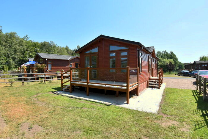 2 Bedroom Park Home For Sale In Burton Waters Lodges, Woodcock Lane, Burton Waters, Lincoln, LN1