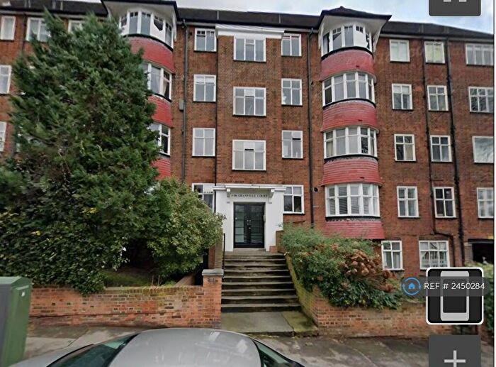 2 Bedroom Flat To Rent In Granville Court, London, N4