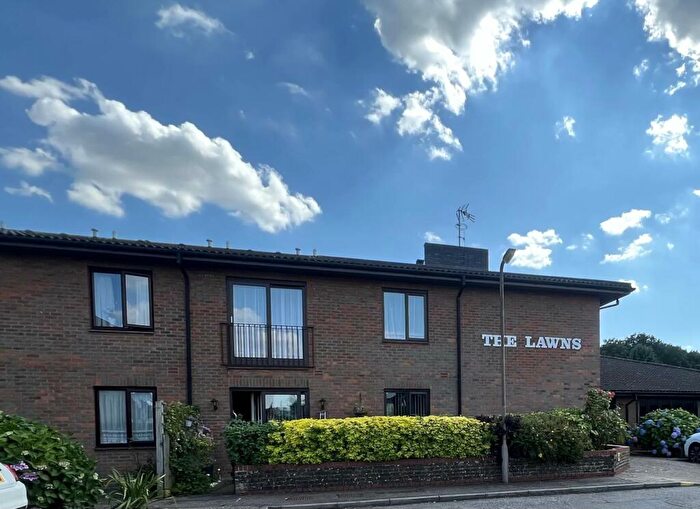 2 Bedroom Retirement Property To Rent In Over `s Only - The Lawns, Brentwood, CM14