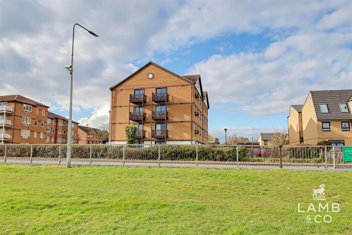 2 Bedroom Flat To Rent In Connaught Gardens East, East Clacton, CO15