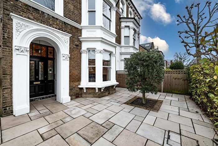 3 Bedroom Flat For Sale In Highlever Road, London, W10