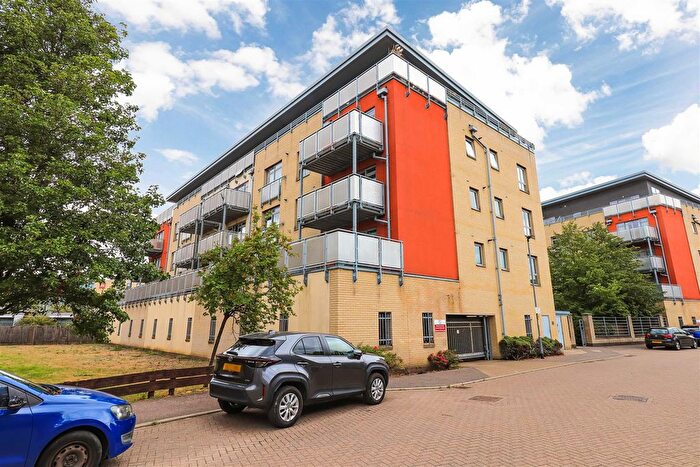 2 Bedroom Flat For Sale In Rustat Avenue, Cambridge, CB1