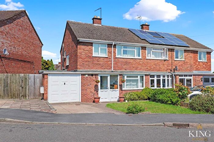 3 Bedroom Semi Detached House For Sale In Lansdowne Crescent, Studley, B80