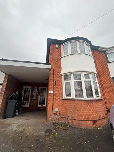3 Bedroom Semi-Detached House To Rent In Brays Road, Birmingham, B26