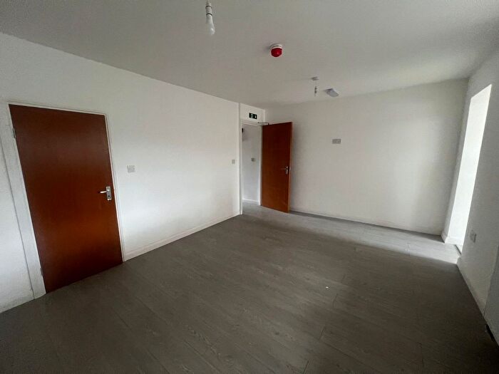 5 Bedroom Town House To Rent In East Ham, E6