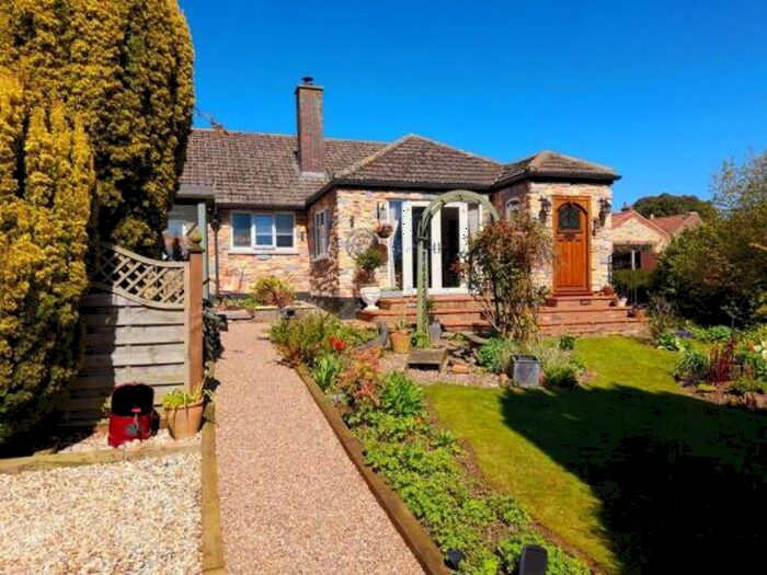 3 Bedroom Detached Bungalow For Sale In Fanny Hands Lane, Ludford, Market Rasen, LN8