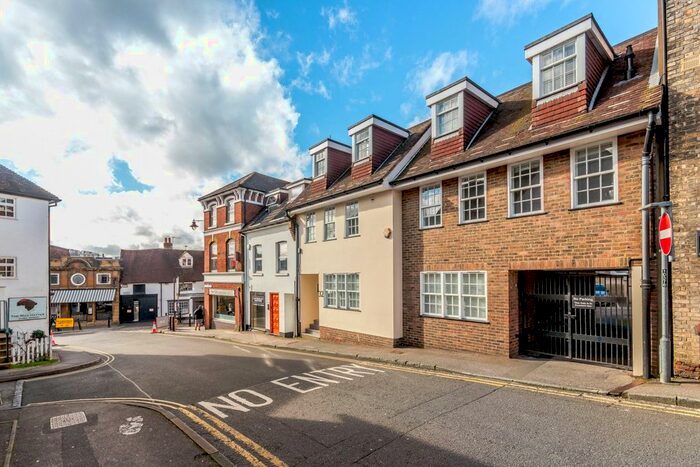 Studio To Rent In Castle Street, Guildford, Surrey, GU1