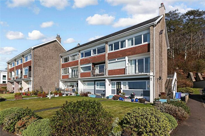 3 Bedroom Maisonette For Sale In Shuma Court, Skelmorlie, North Ayrshire, PA17