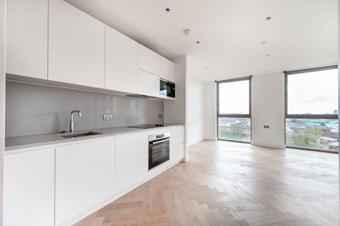 2 Bedroom Flat For Sale In Dollis Hill, Dollis Hill, London, NW10