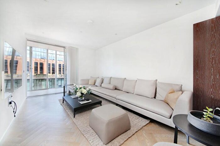2 Bedroom Flat For Sale In Circus Road West, Battersea Park, SW11