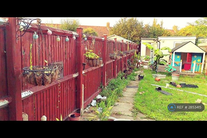 3 Bedroom Terraced House To Rent In Green Lane, Morden, SM4