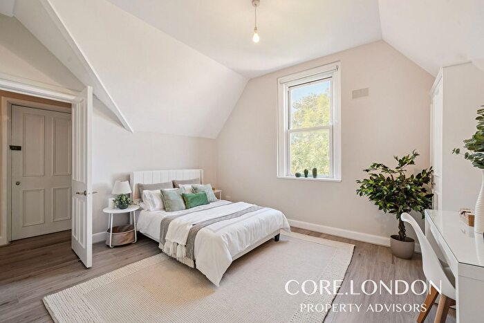 1 Bedroom Flat For Sale In Grange Park, London, W5