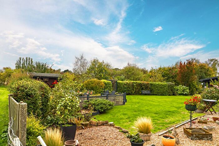 5 Bedroom Detached House For Sale In Discreet Listing: The Ultimate Home & Business Opportunity, NG23