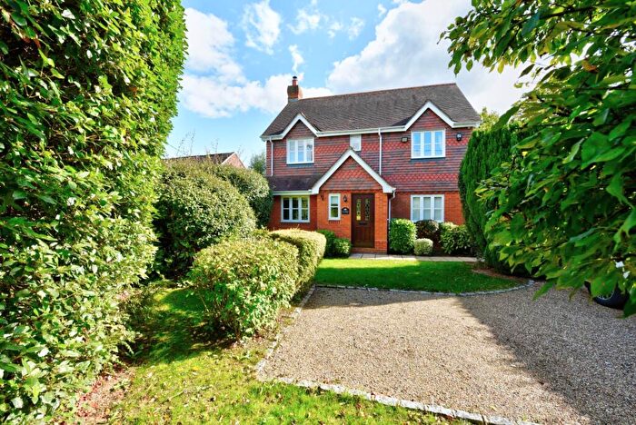 4 Bedroom Detached House For Sale In Horsepond Road, Gallowstree Common, RG4