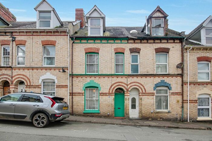 3 Bedroom Terraced House For Sale In Sunflower Road, Barnstaple, Devon, EX32