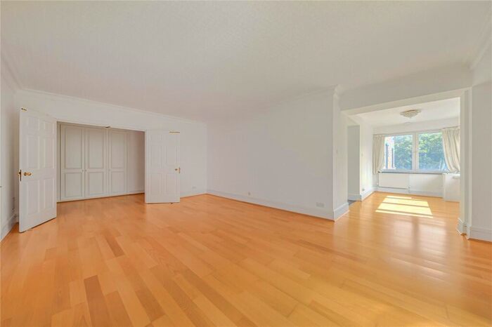 2 Bedroom Apartment To Rent In Beverly House, Park Road, London, NW8