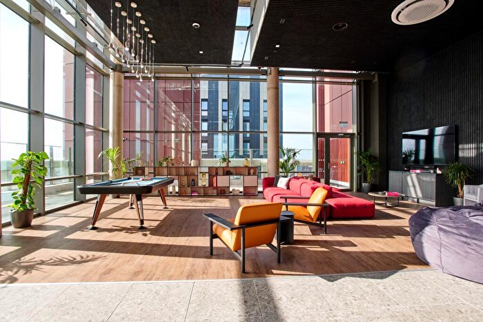 2 Bedroom Apartment To Rent In The Copper Works, Cardiff Cardiff, CF10