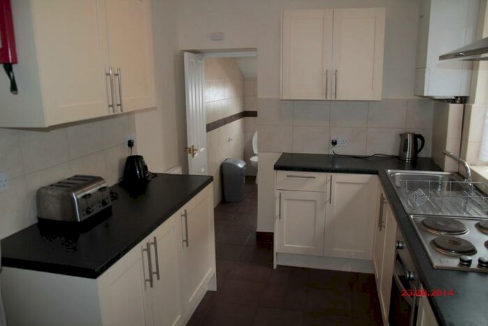 3 Bedroom Terraced House To Rent In St Leonards Road, Northampton, NN4