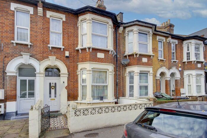 5 Bedroom Terraced House To Rent In Wood Street, London, E17