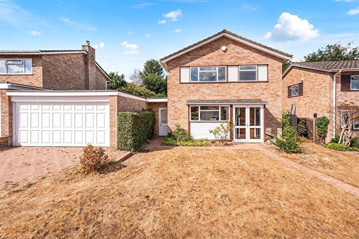 4 Bedroom Detached House For Sale In Great Ellshams, Banstead, SM7