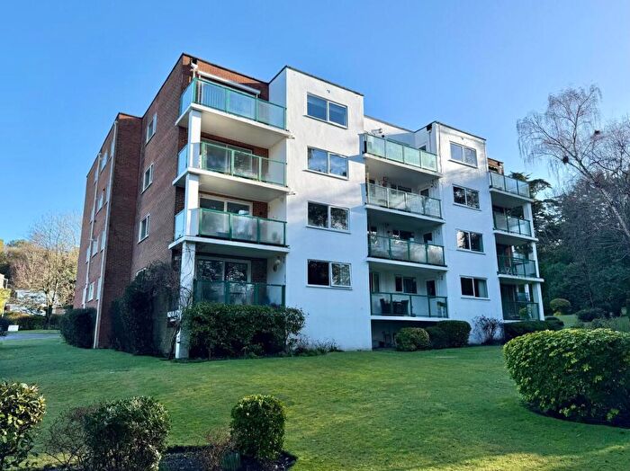3 Bedroom Apartment For Sale In Heathside Court Avalon, Lilliput, BH14
