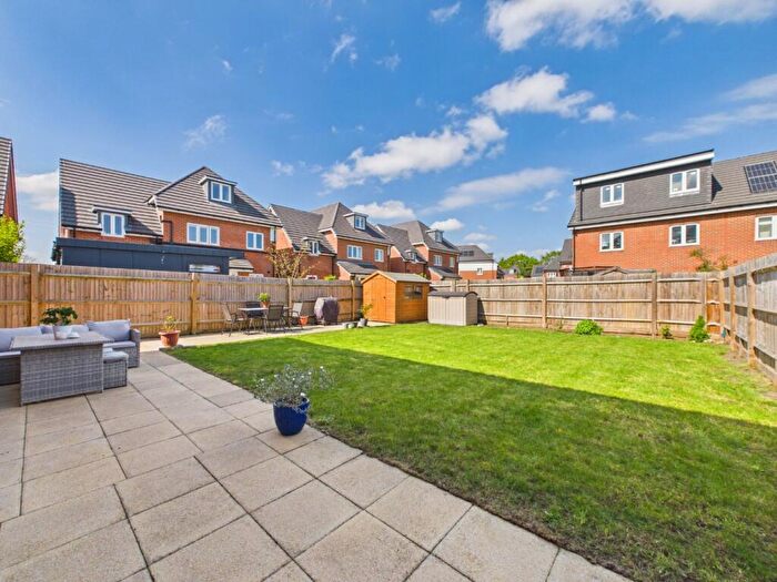 5 Bedroom Semi-Detached House For Sale In London, Greater London, SE9