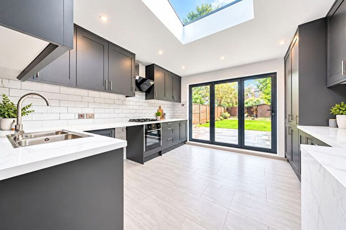4 Bedroom Terraced House For Sale In Elgin Road, Croydon, CR0