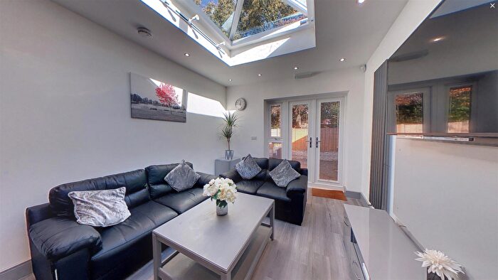 6 Bedroom House To Rent In Teignmouth Road, Birmingham, West Midlands, B29