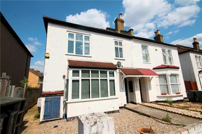 2 Bedroom Flat To Rent In Farnley Road, South Norwood, London SE25