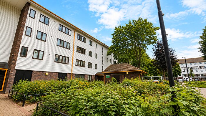 2 Bedroom Flat For Sale In Summerwood Road, Isleworth, TW7
