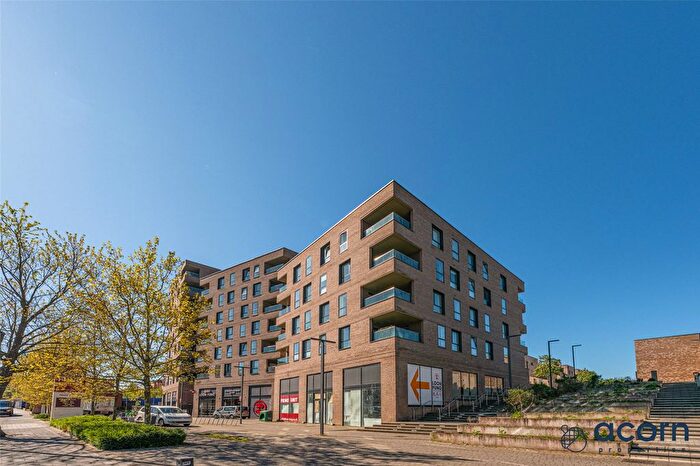 1 Bedroom Flat For Sale In Bonsai Point, J Edgware Road, London, NW9