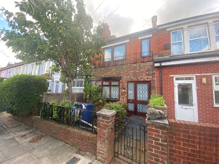 3 Bedroom Terraced House For Sale In Manor Park Road, East Finchley, London, N2