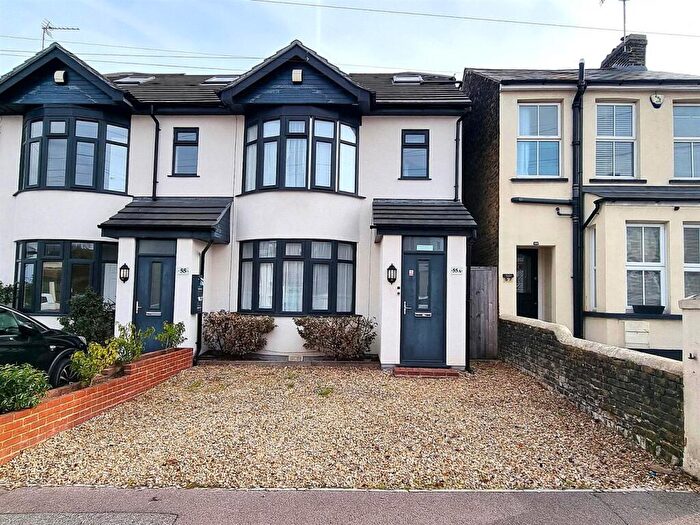 4 Bedroom Semi-Detached House To Rent In Napier Road, Gillingham, ME7