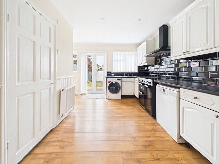 3 Bedroom Terraced House For Sale In Millbrook Avenue, Bristol, BS4