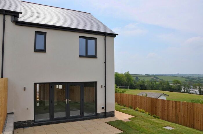 2 Bedroom End Of Terrace House To Rent In Kenwyn Heights, Shortlanesend, TR4