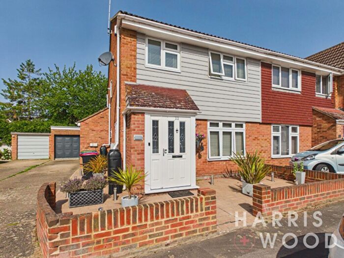3 Bedroom Semi-Detached House For Sale In Kinloch Chase, Witham, CM8