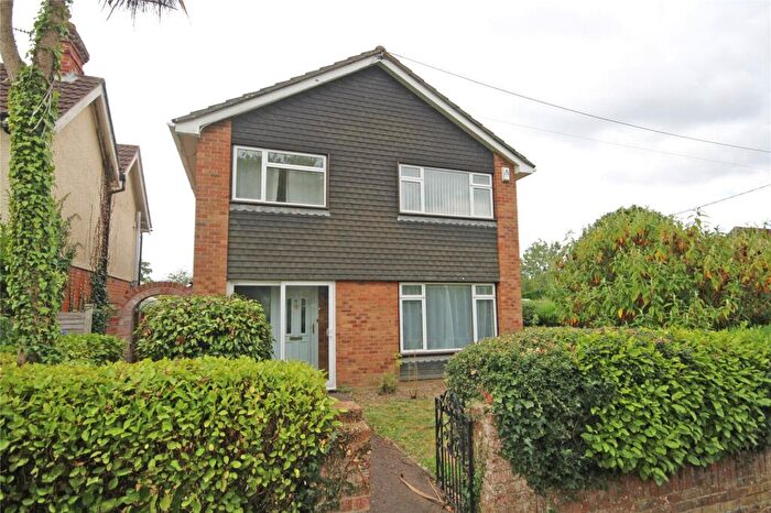 3 Bedroom Detached House For Sale In Ashley Common Road, New Milton, Hampshire, BH25