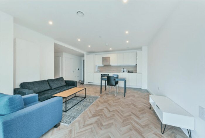 1 Bedroom Flat To Rent In Skyline Apartments, Makers Yard, E3