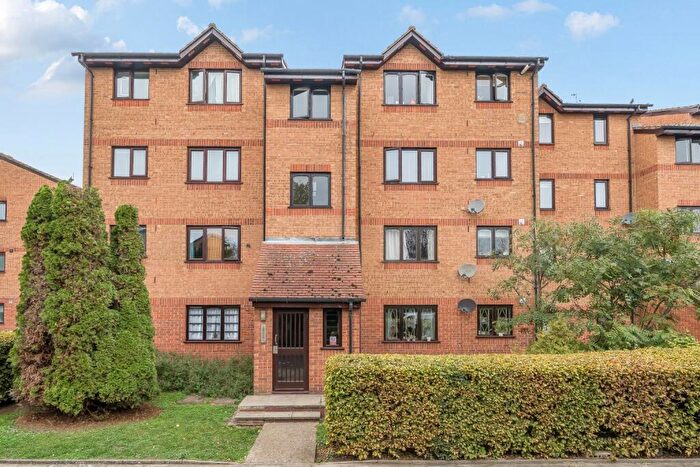 Studio For Sale In Glenville Grove, London, SE8